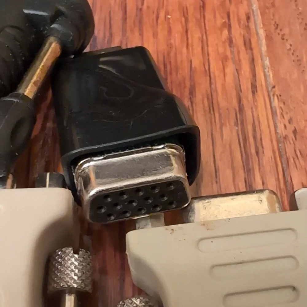 PC & Mac DVI VGA HDMI Serial Connectors Adapters